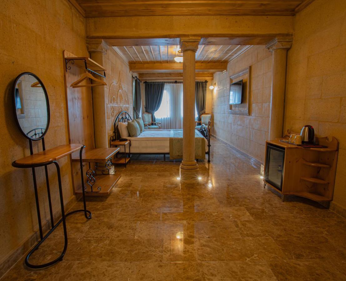 Cratus Stone Palace Hotel *