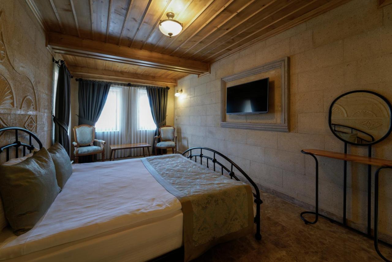 Отель Cratus Stone Palace