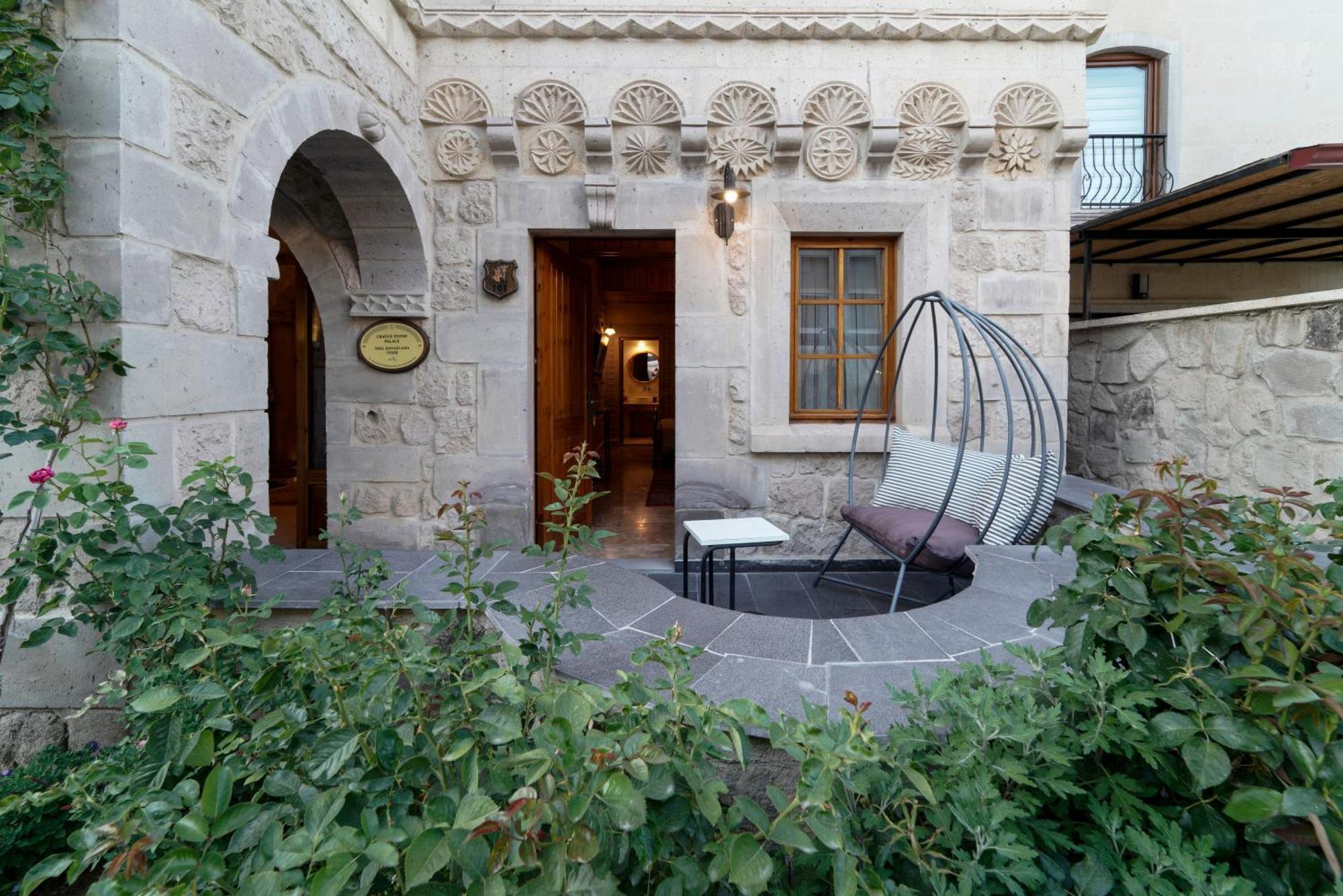 Cratus Stone Palace Отель